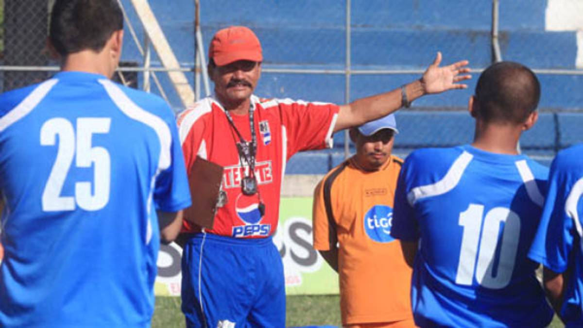 Hernán García se queda en el Deportes Savio
