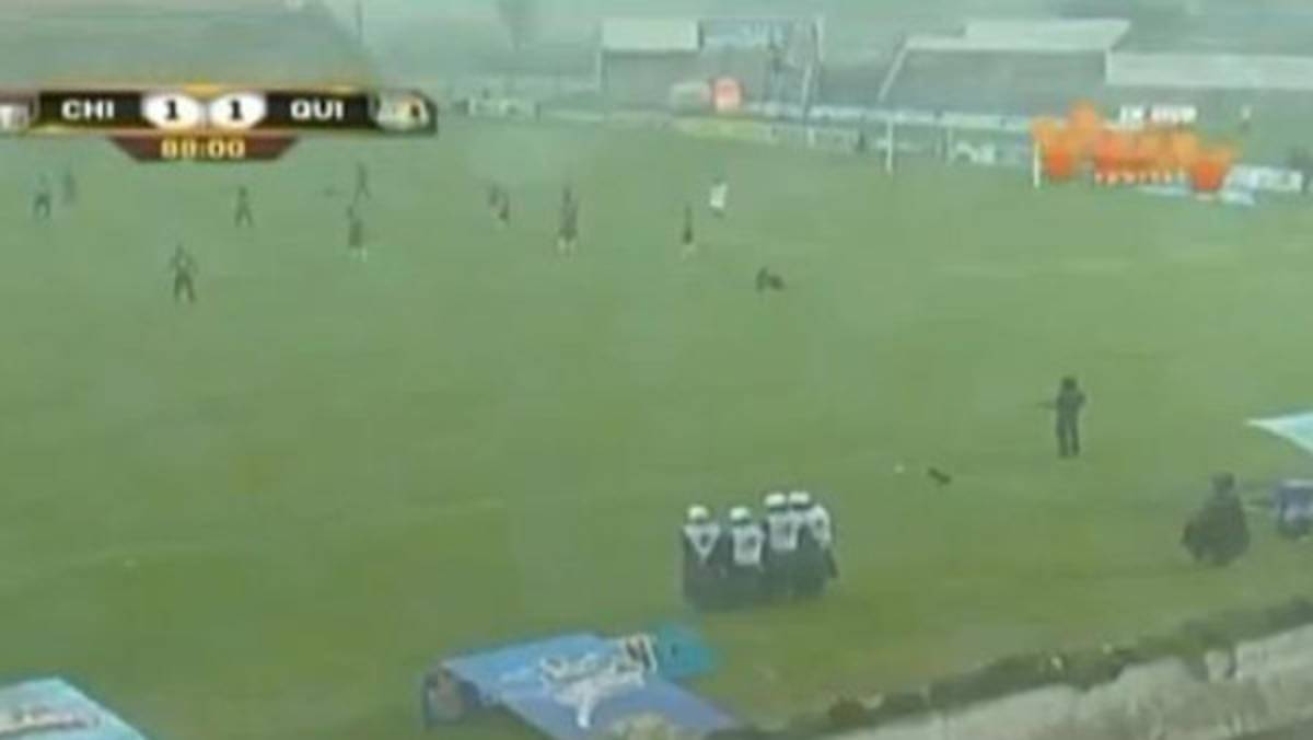 VIDEO: Rayo cae en pleno juego en Colombia