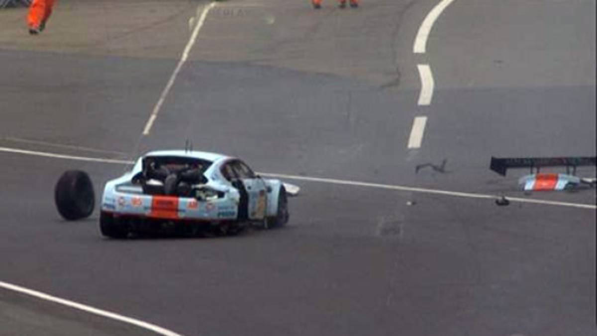 VIDEO: Muere piloto danés tras choque en carrera 24 Horas de Le Mans