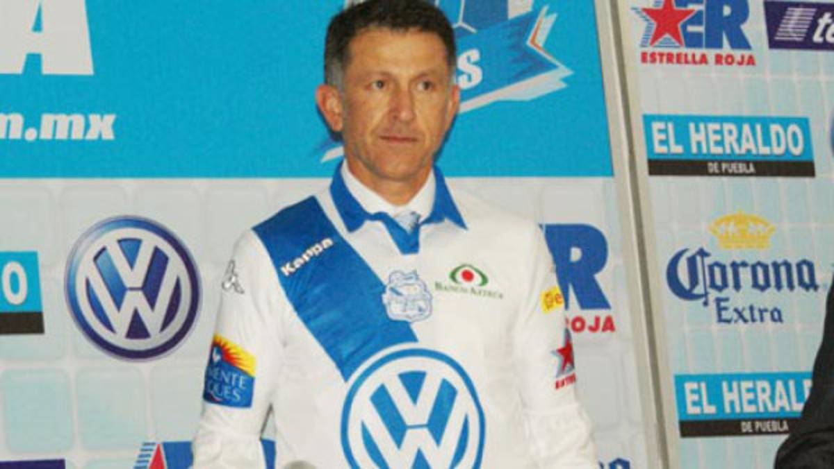 Juan Carlos Osorio renuncia como técnico del Puebla