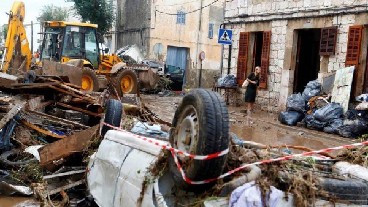 Ejemplar: Así ayuda Rafa Nadal en Mallorca tras inundaciones