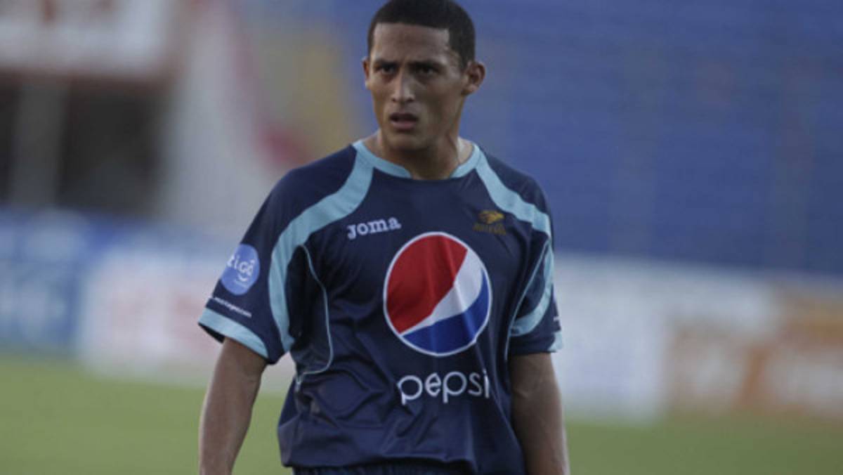 El defensa de Motagua David Molina queda fuera del Clausura