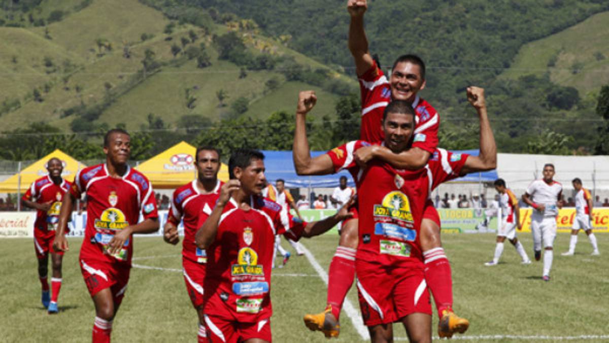 Real Sociedad vibró al máximo al lograr su primera victoria en casa