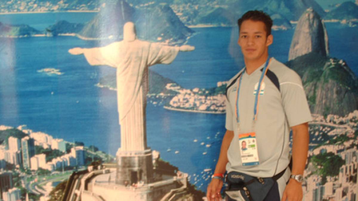 Kenny Godoy perdió y está en repesca por medalla de bronce