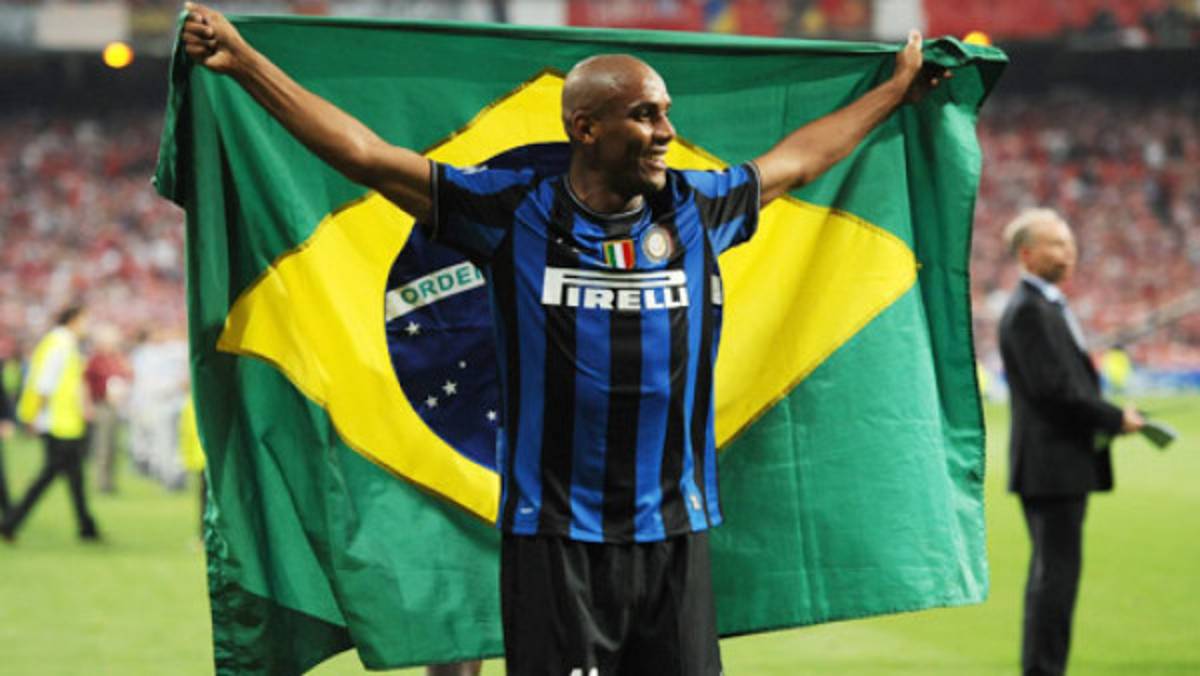 Real Madrid presentó oferta por Maicon