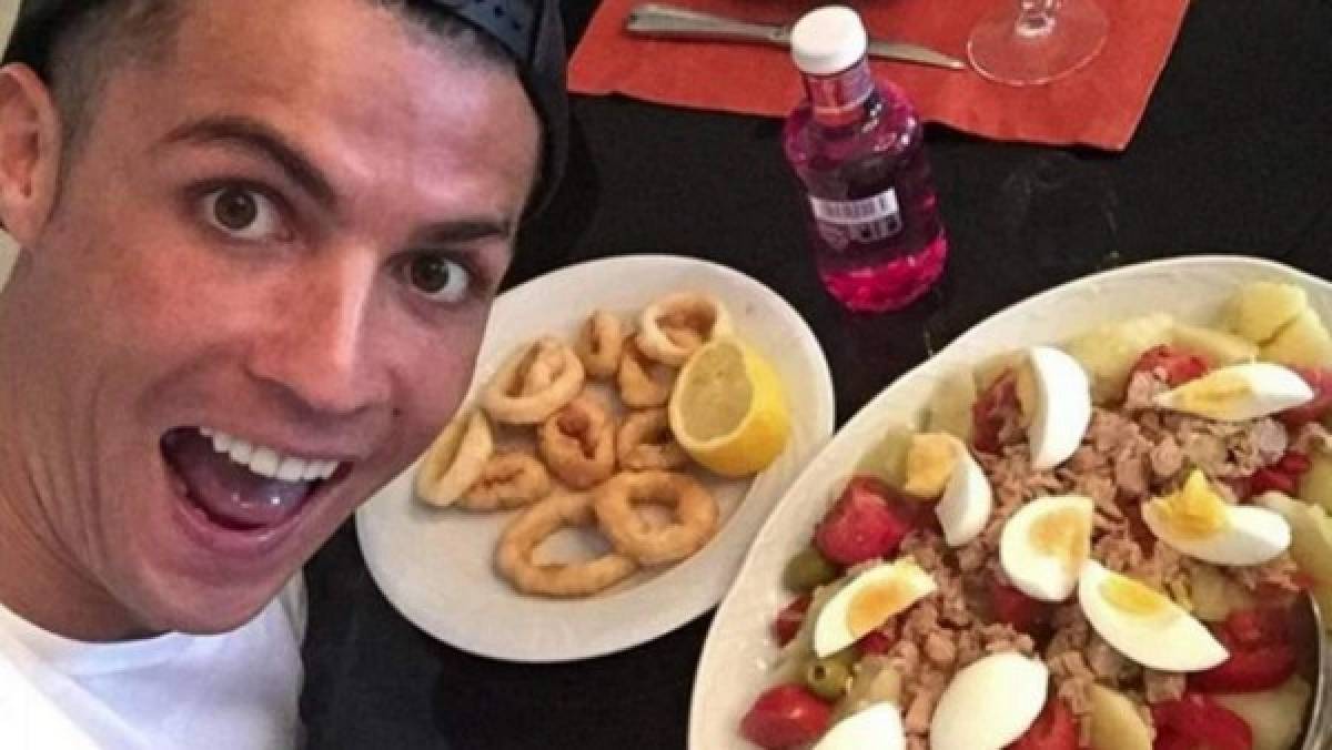 Cristiano Ronaldo da a los chefs del United una lista de comidas y este es su plato favorito que incomodó a la plantilla