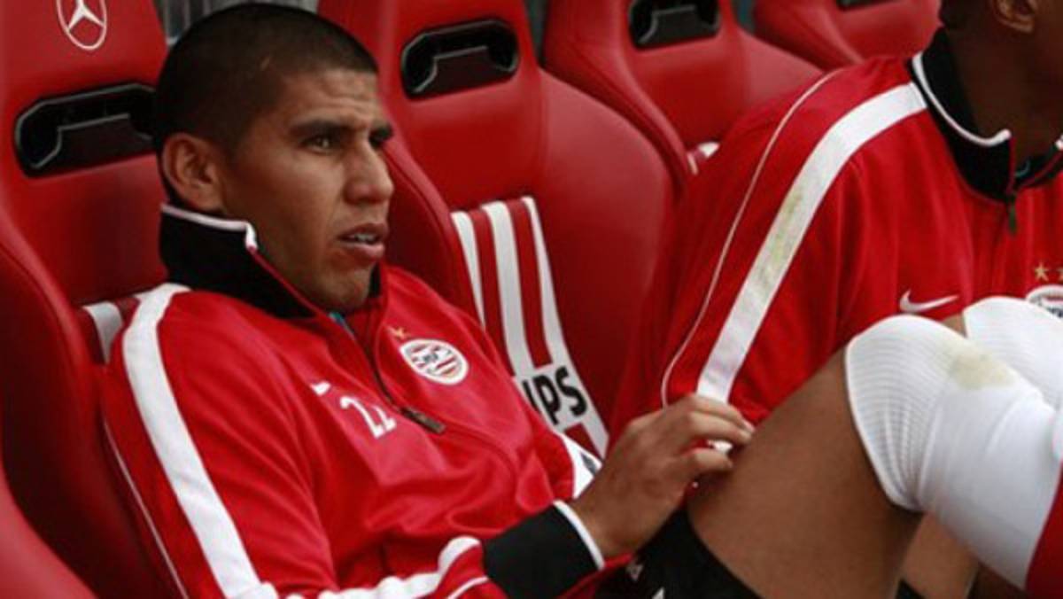 El Fulham fichó a Carlos Salcido