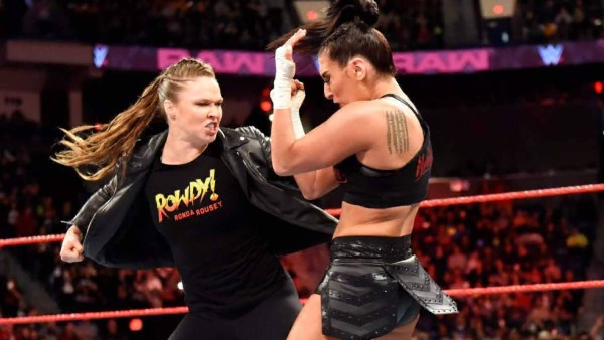 ¡Polémica! Ronda Rousey afirma que la WWE es una farsa e insulta a los fanáticos