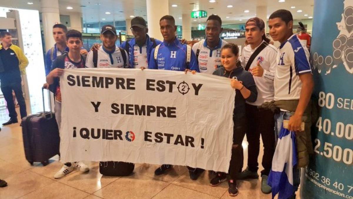 Así fue la llegada de la Selección de Honduras a Barcelona, España