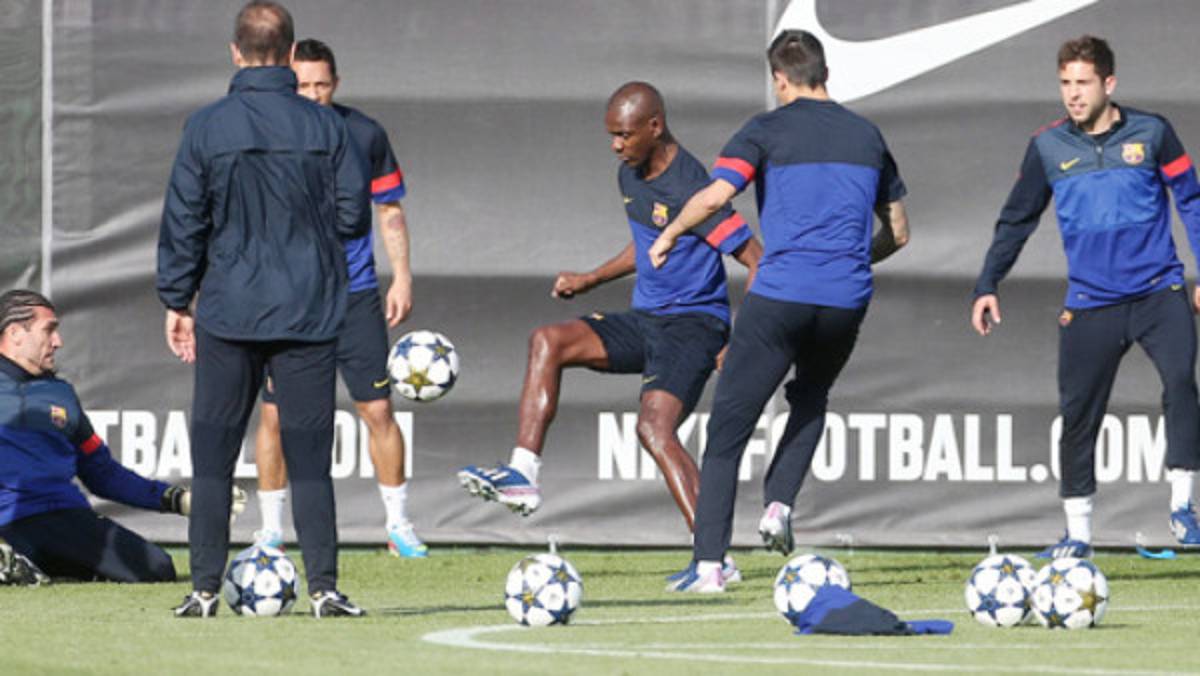 Abidal está decepcionado del Barcelona, asegura su representante