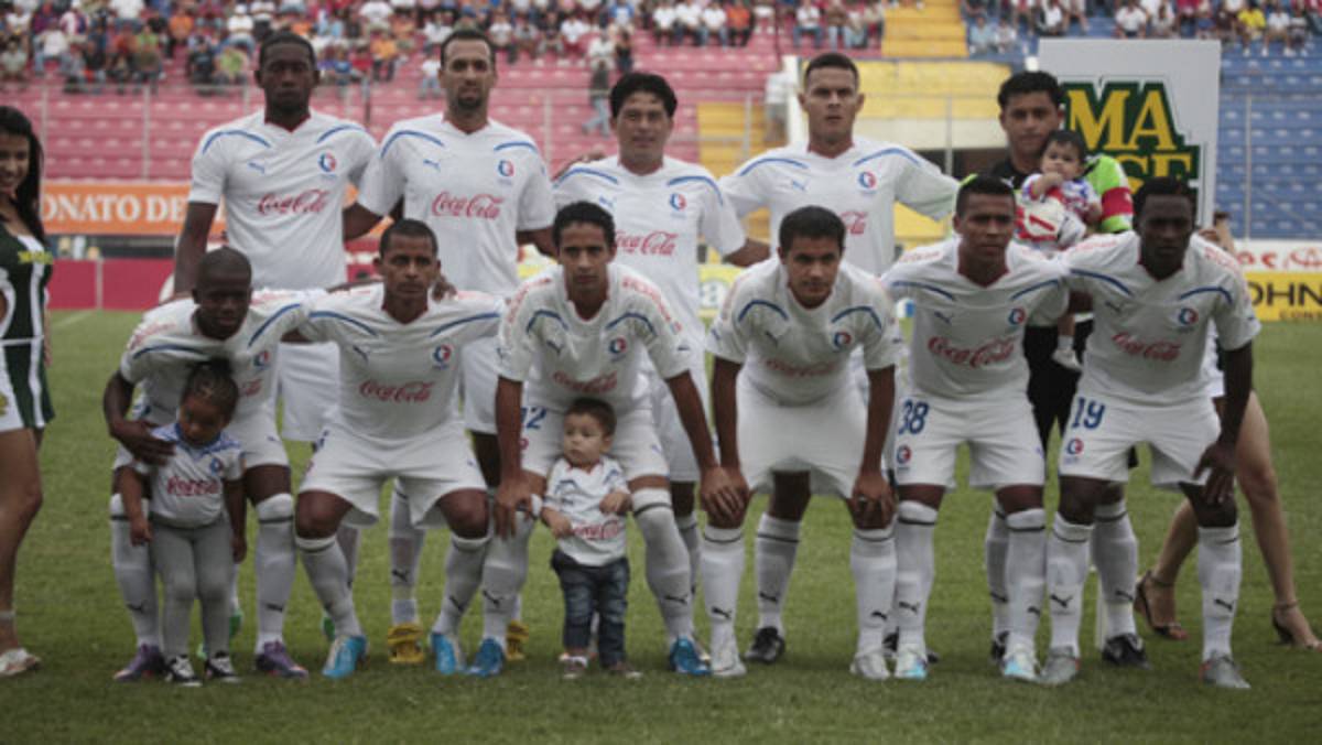 Olimpia entrenó a puerta cerrada en el Nacional
