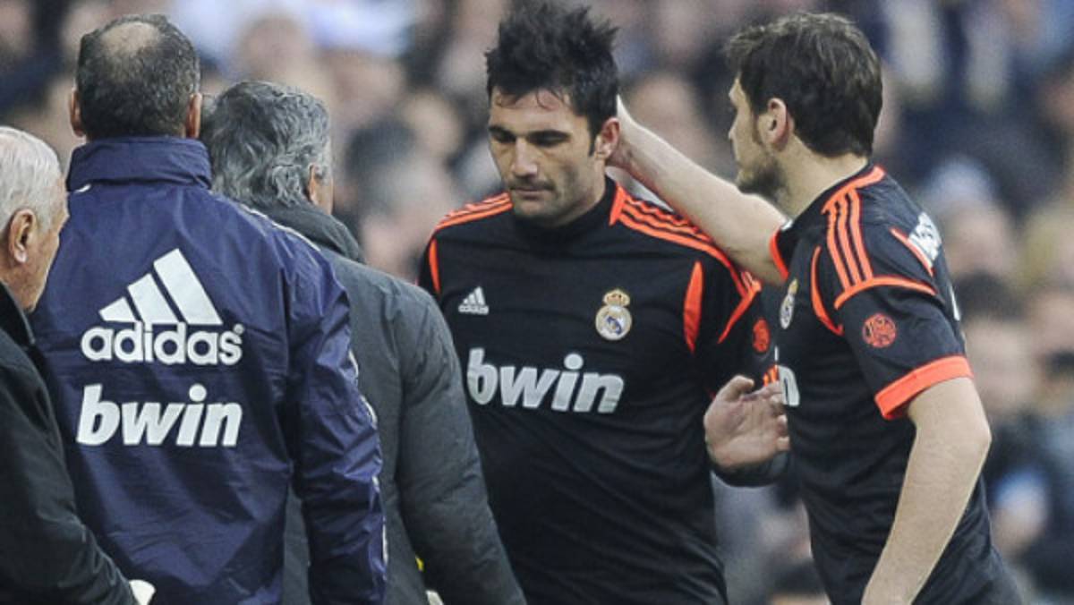 VIDEO: Así fue la expulsión de Adán para darle paso a Iker Casillas