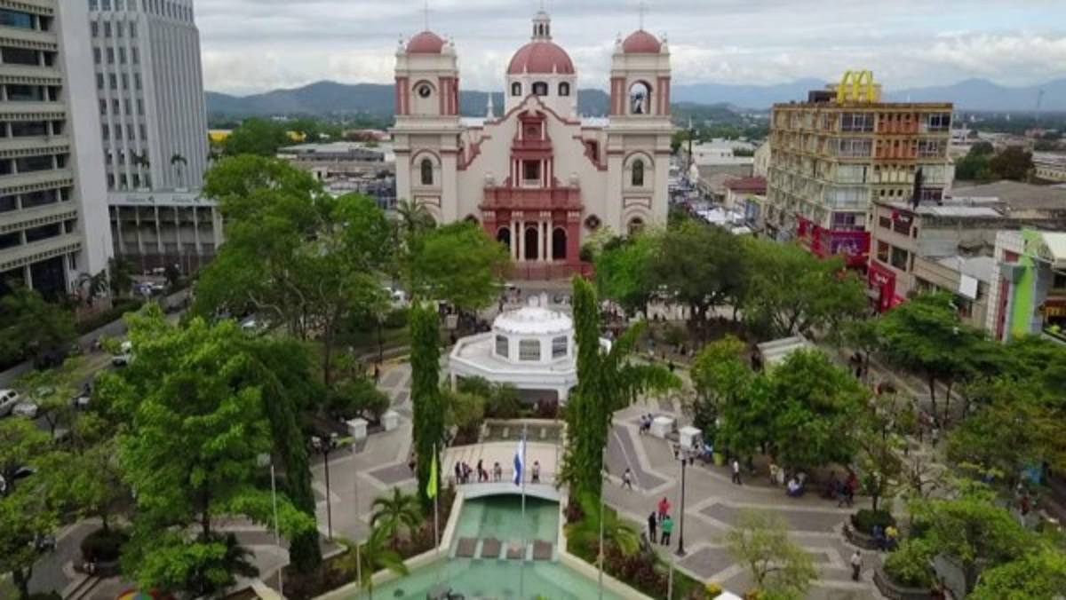 La revolución de Roberto Contreras en San Pedro Sula: La compra del hotel Sula, un gigantesco parqueo y demolerá la Municipalidad