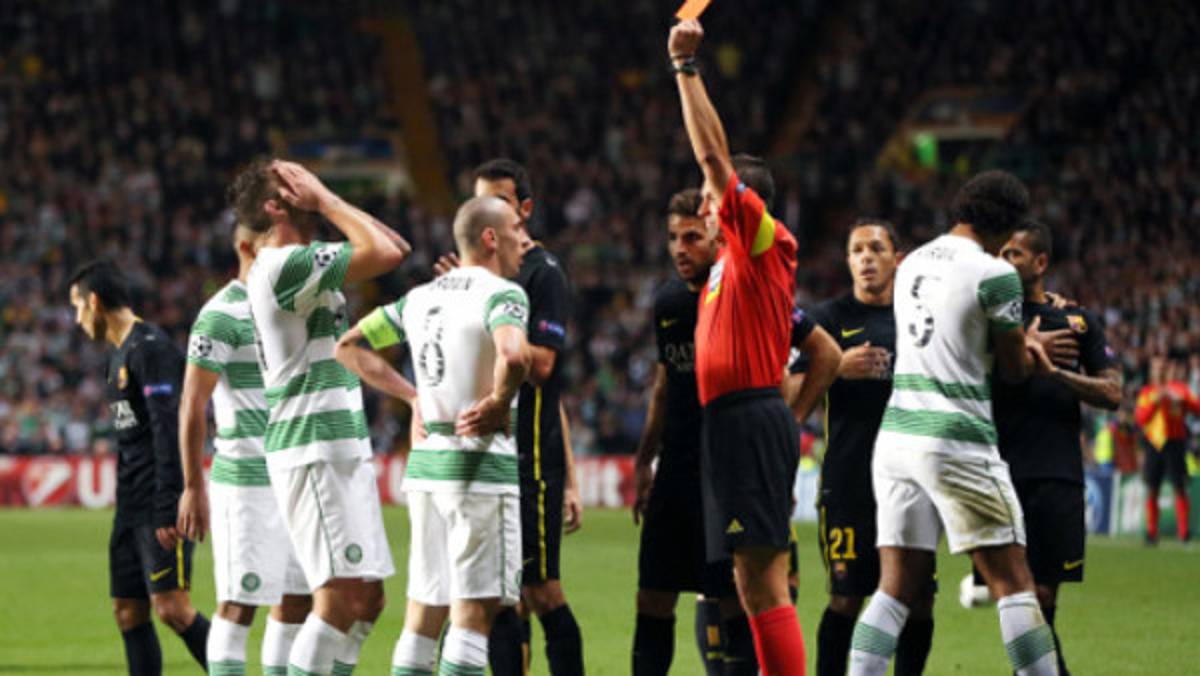 Compañero de Emilio Izaguirre suspendido por agredir a Neymar