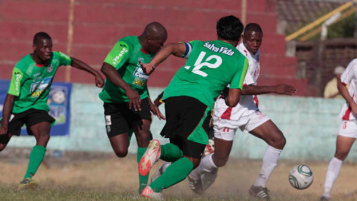 'No me quedaba de otra, se me ocurrió de tacón”: 'Bombero'