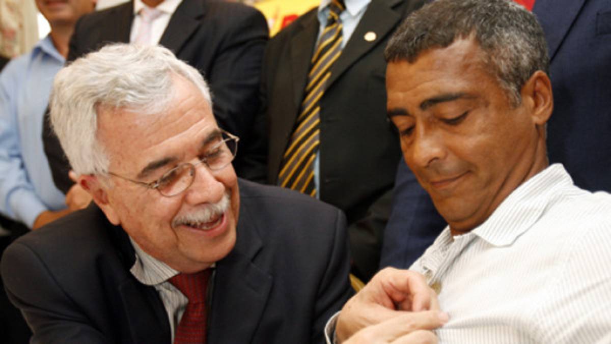 Romario y Bebeto, elegidos diputados en Brasil