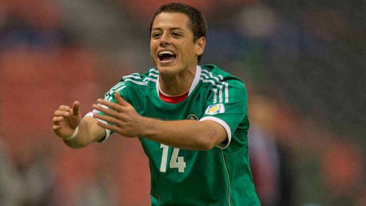 VIDEO: 'Chicharito” y su suerte para anotar goles