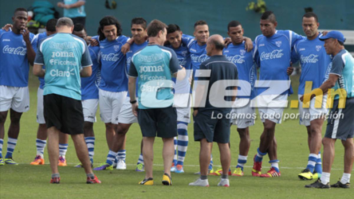 Luis Suárez afina 11 titular ante Brasil