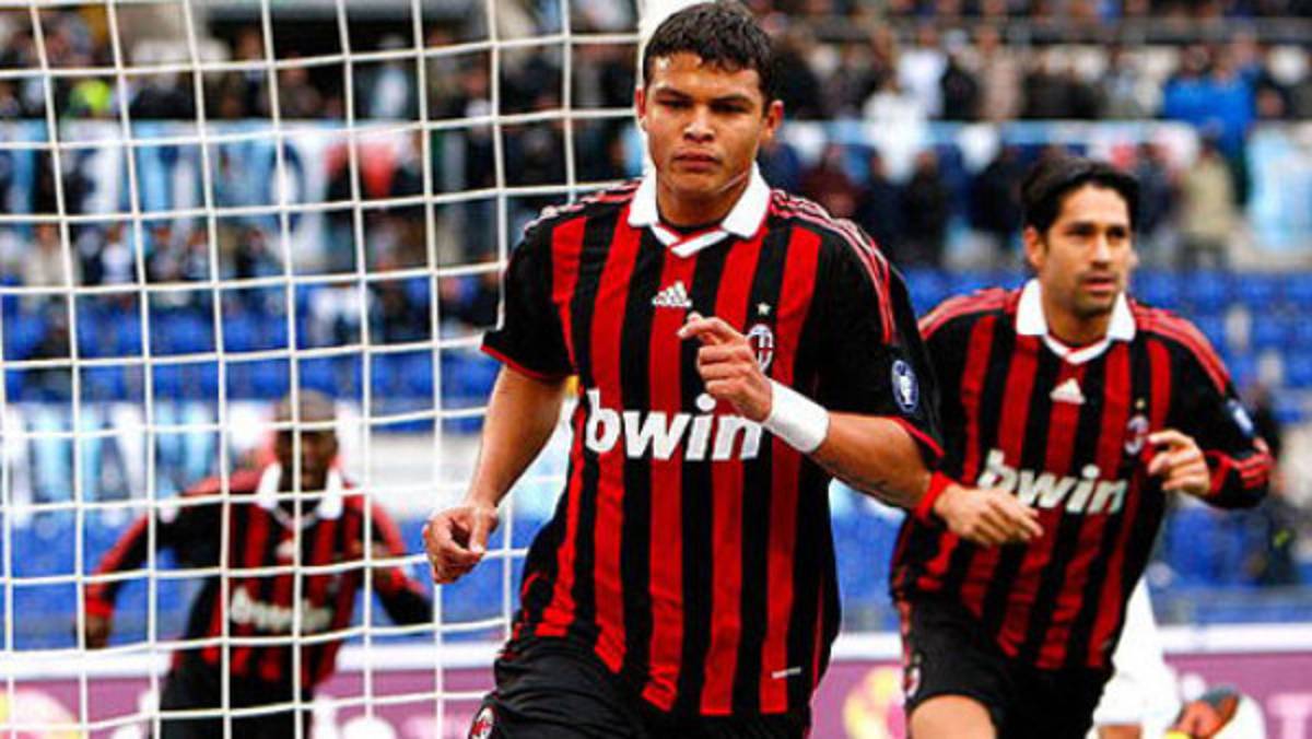 Real Madrid negocia por Thiago Silva