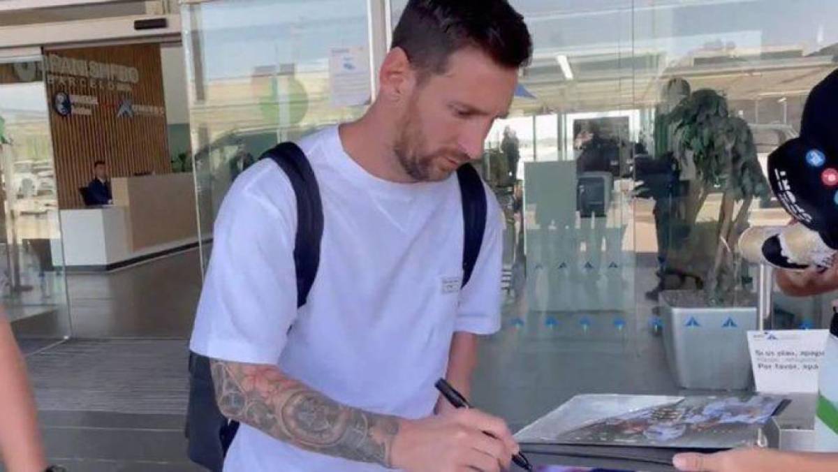 El entorno de Lionel Messi se pronuncia sobre algún acercamiento del Barcelona por su fichaje