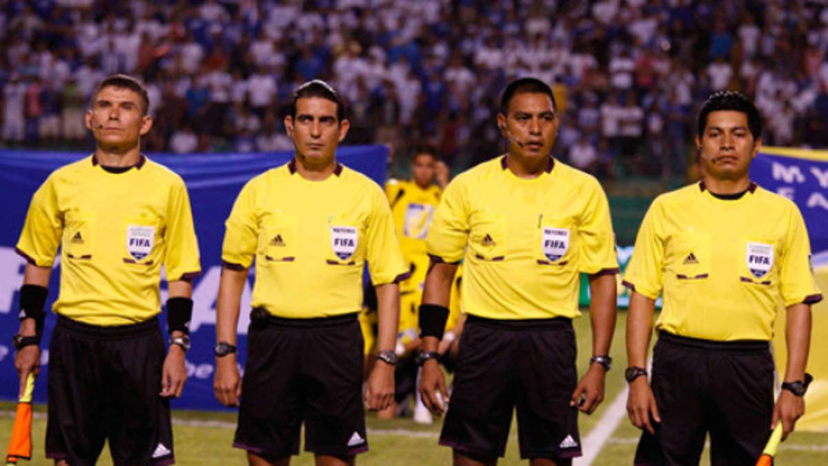 Costa Rica no quiere a Walter López como árbitro ante Honduras