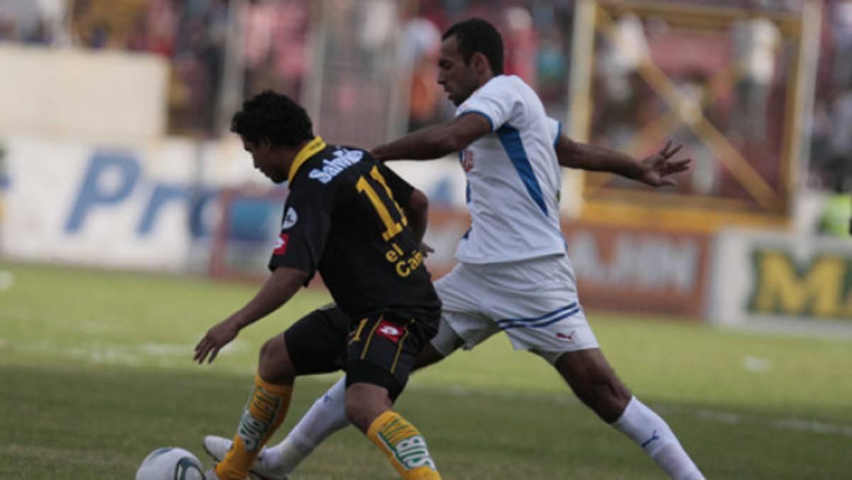 Real España con los números a favor