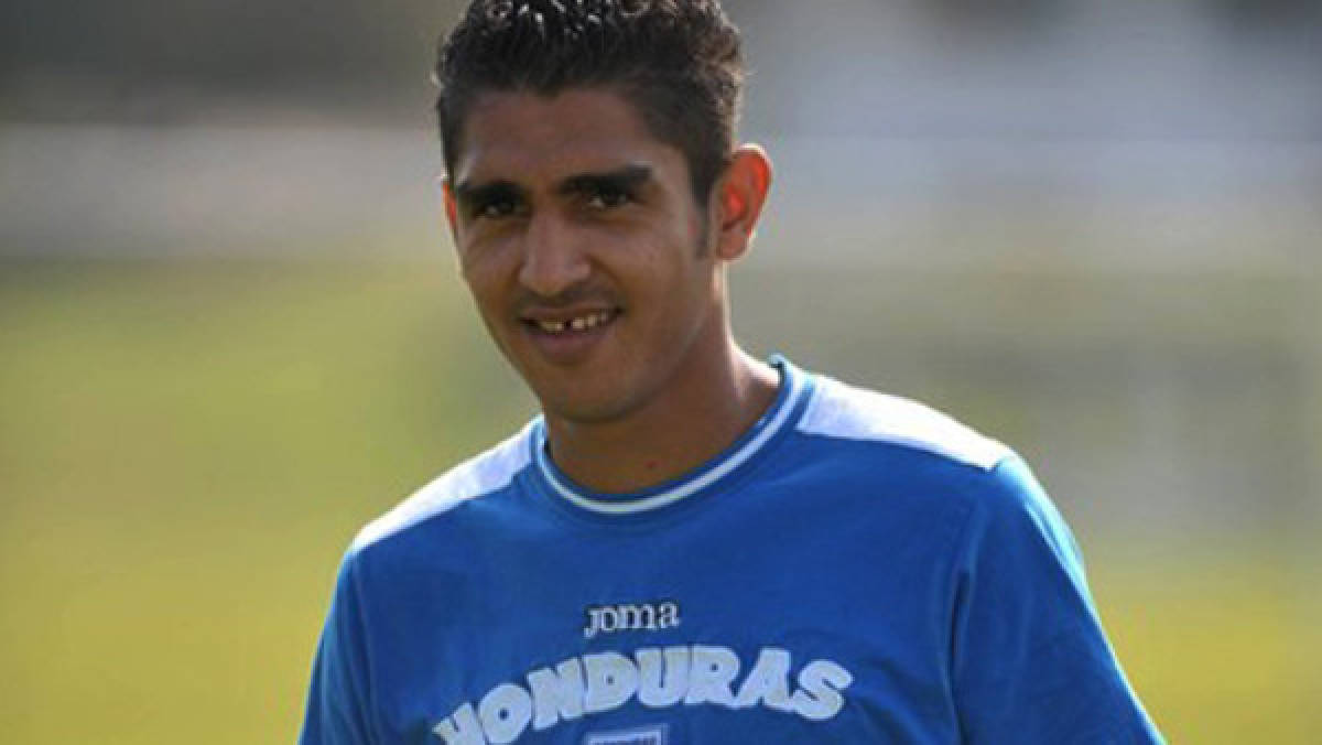 Claros, jugador hondureño número 12 que llega a Europa