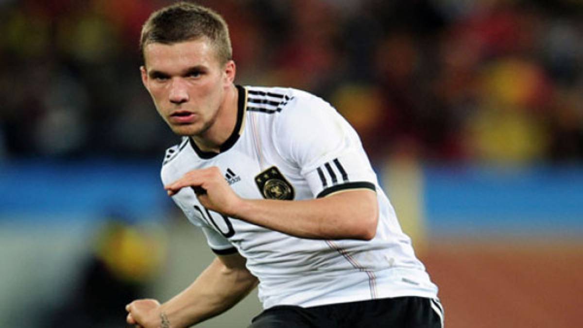 Lukas Podolski es fichado por el Arsenal