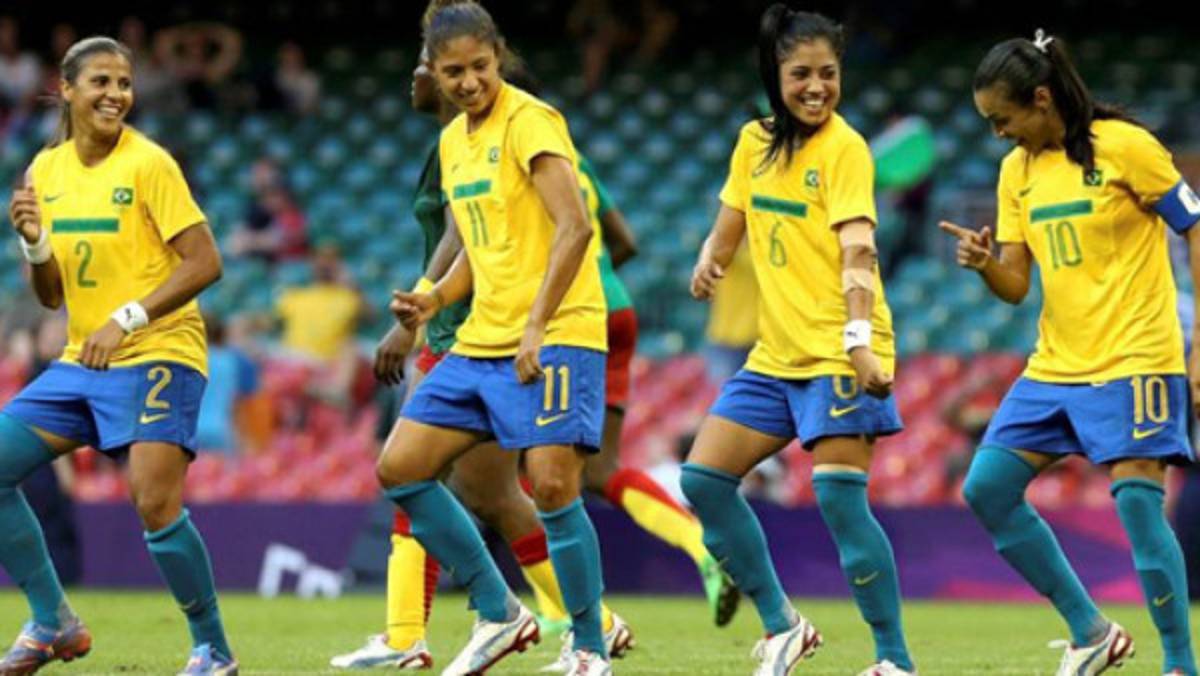 Brasil postularía candidatura a organizar Mundial de fútbol femenino en 2019