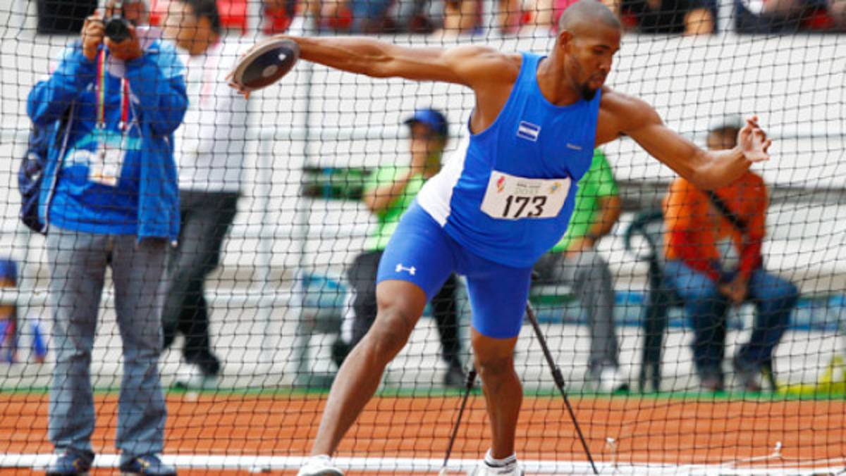Honduras gana oro en lanzamiento de disco e impone récord
