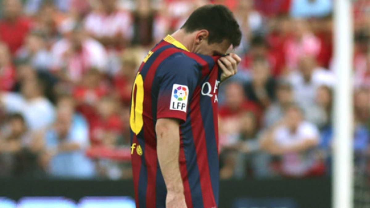 Messi fue sustituido en el primer tiempo por lesión muscular