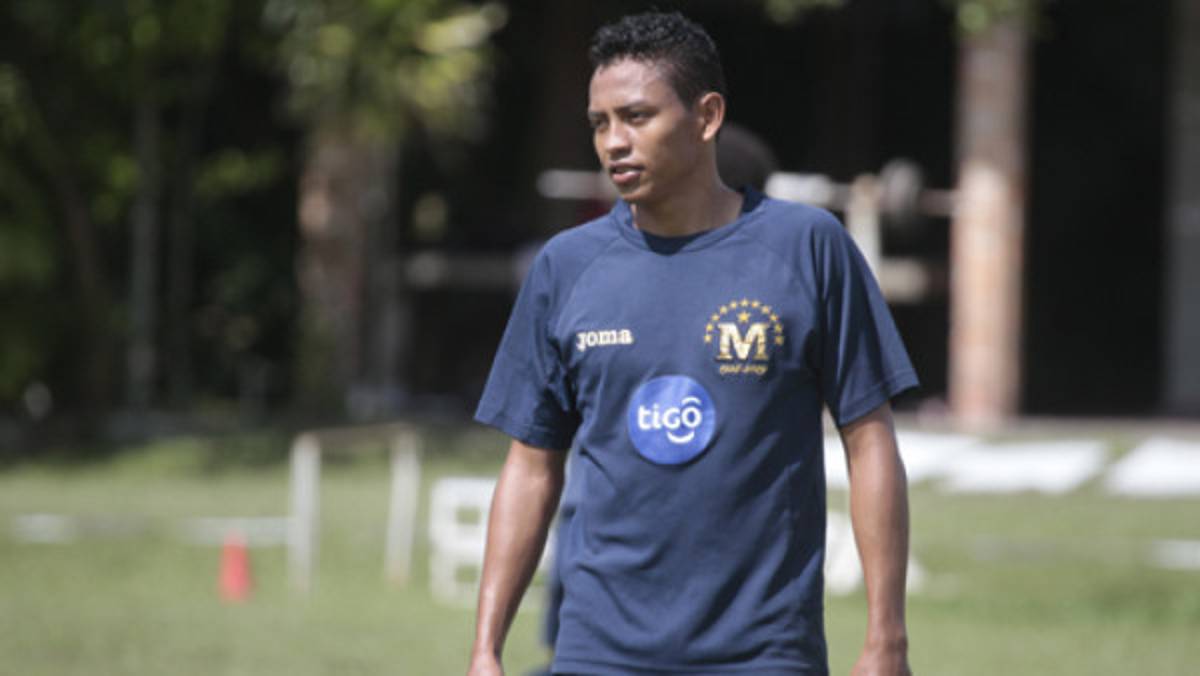 Tras su lesión, Mondragón es convocado a la Sub-23