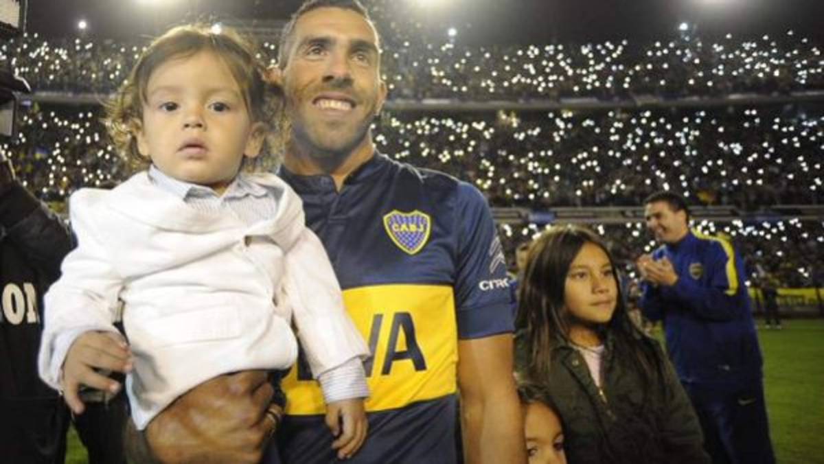 La 'Bombonera' explotó de alegría con Carlos Tévez