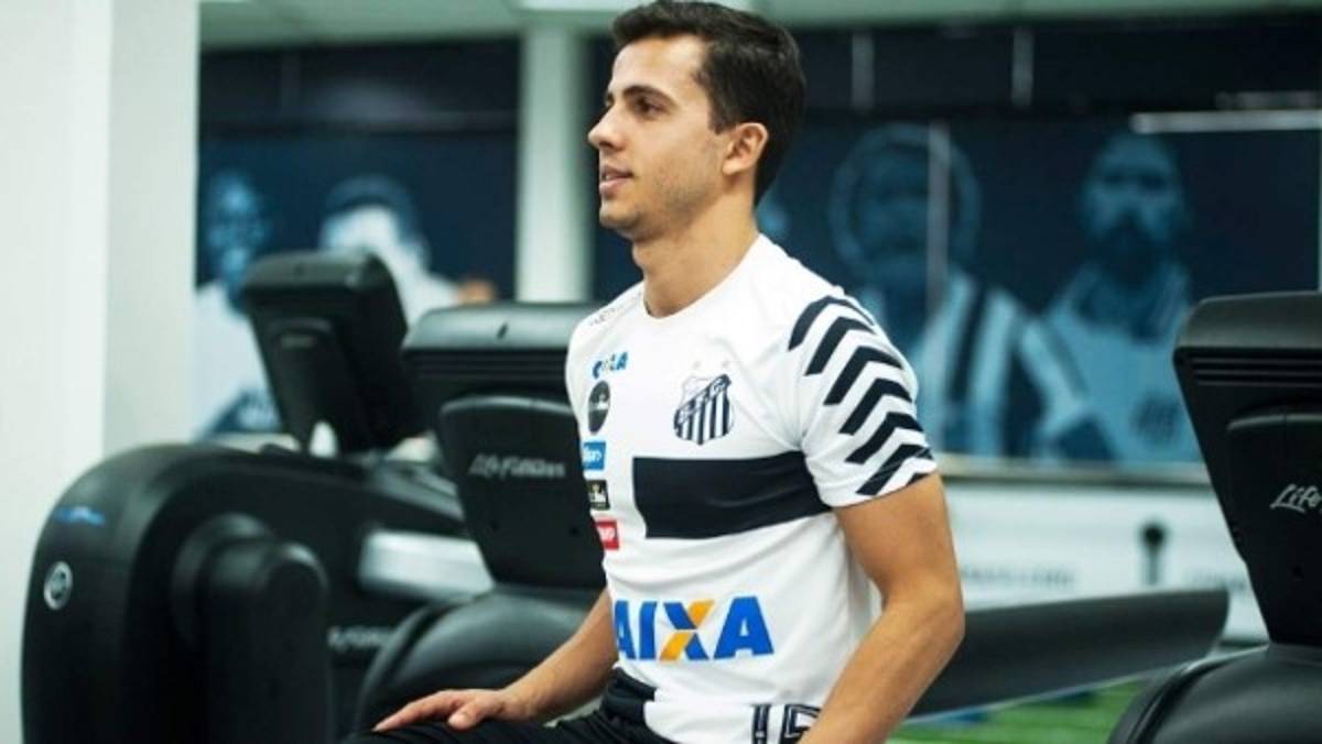 ¡Con ex del Real Madrid! El 11 ideal de jugadores que están sin equipo en este mercado de fichajes