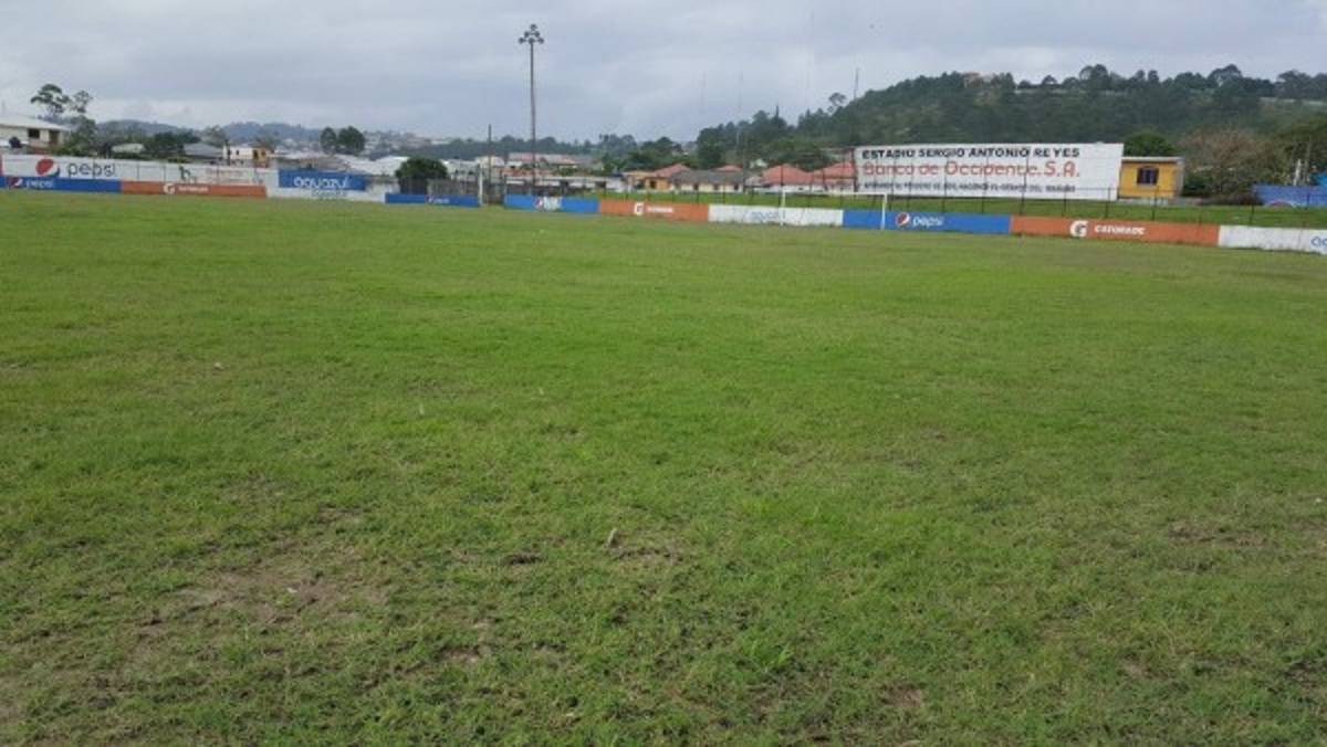 A un mes de haber sido destruida, así luce la cancha del estadio Sergio Reyes