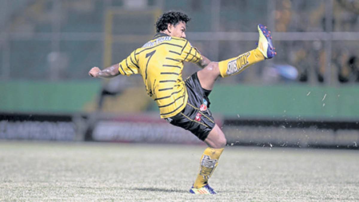 Mario Martínez y su zurda mágica