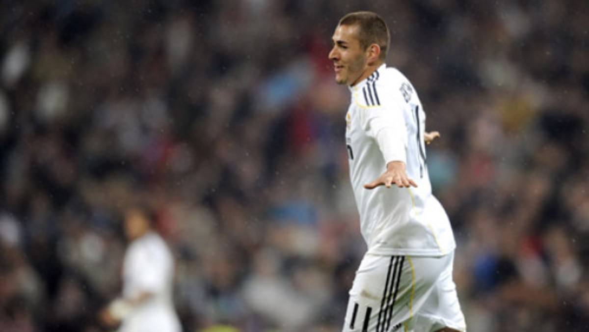 Manchester United se fija en Benzema