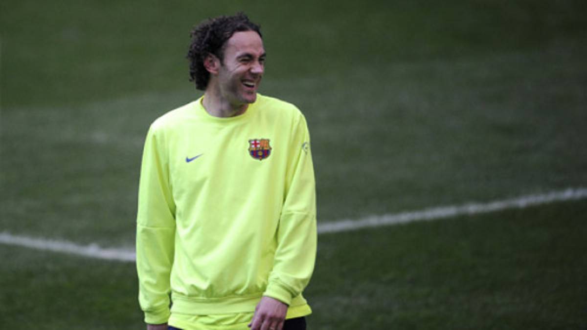 El Barcelona busca un central