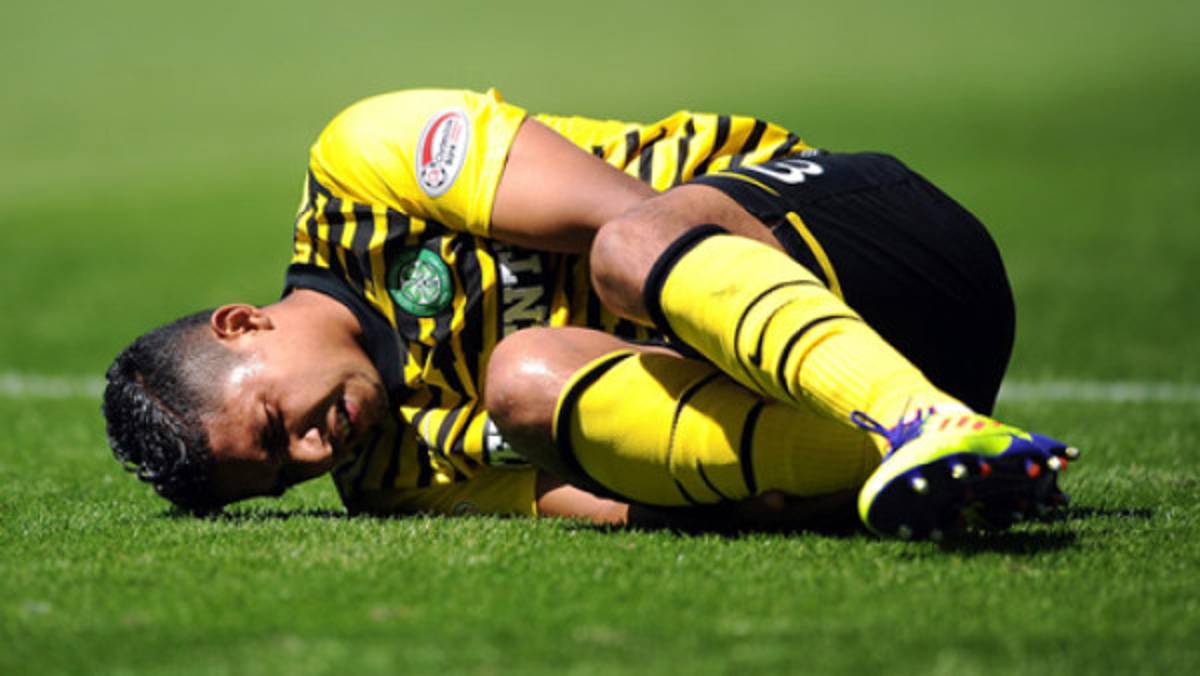 Emilio Izaguirre salió lesionado con el Celtic