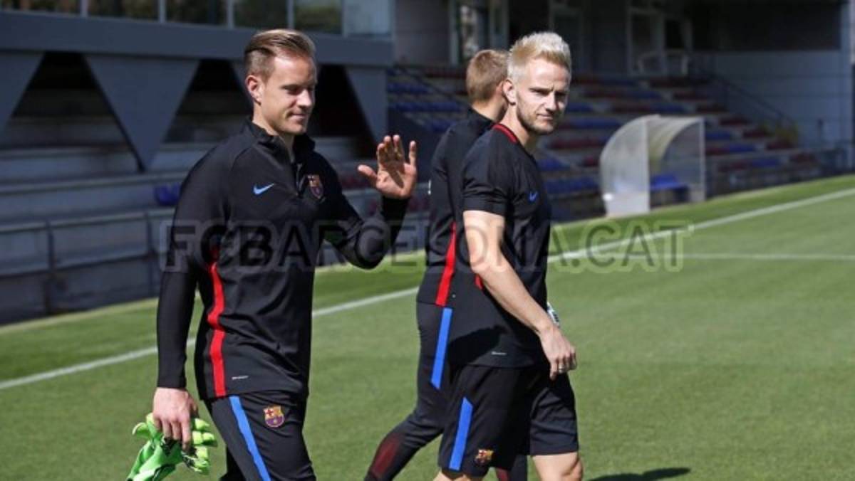 FOTOS: Choco Lozano entrenando al lado de Iniesta, Messi, Piqué y Suárez