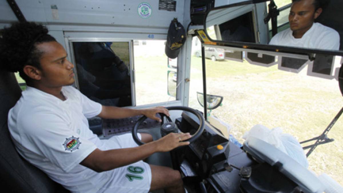 Platense 'fichó' a un conductor para salvarse del descenso