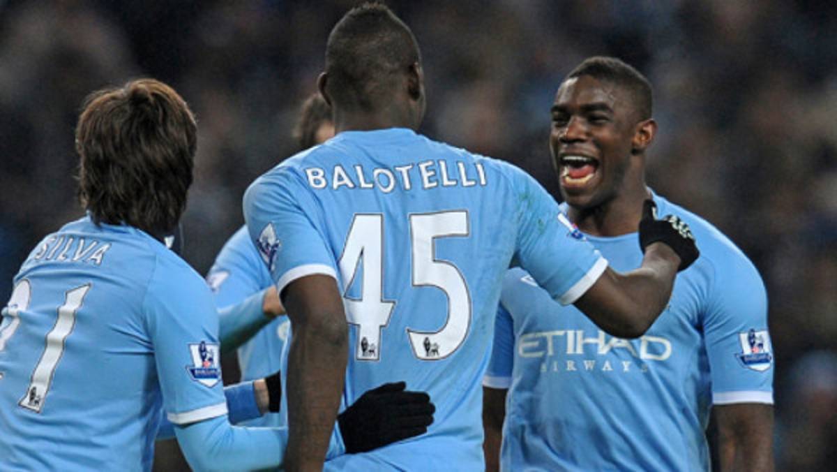 Balotelli marca triplete en triunfo del Manchester City