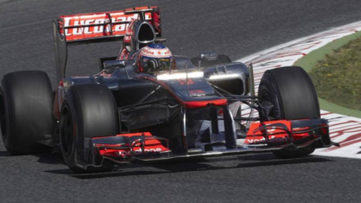 Alonso y Button dominan en los entrenamientos