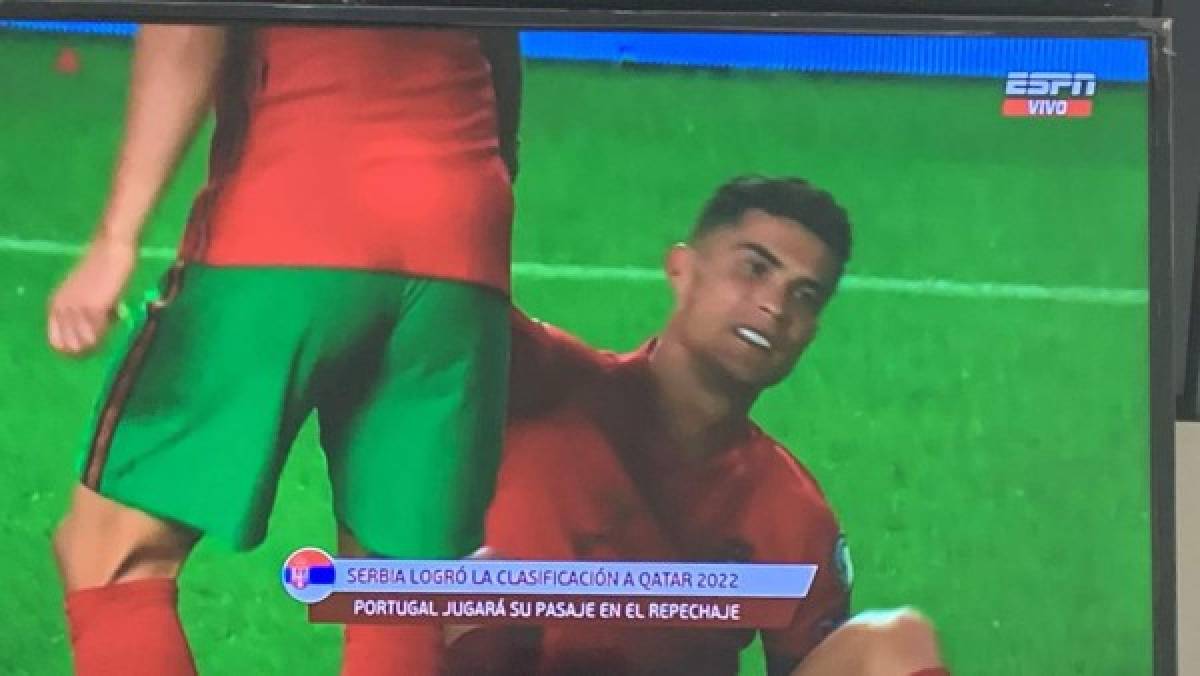 Está hundido: La frustración de Cristiano Ronaldo tras ser enviado al repechaje con Portugal; Serbia silenció Lisboa