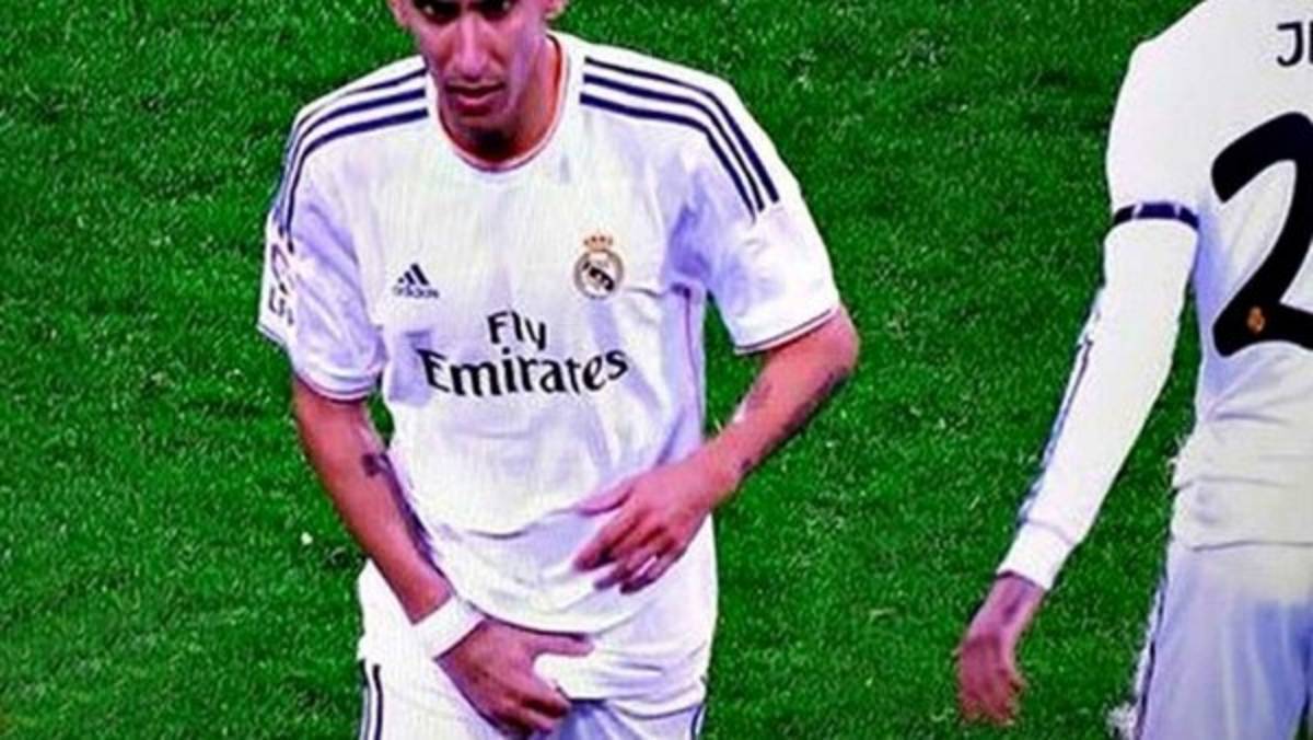 De la mordida de Suárez a los genitales de Simeone: Los gestos más obscenos del fútbol