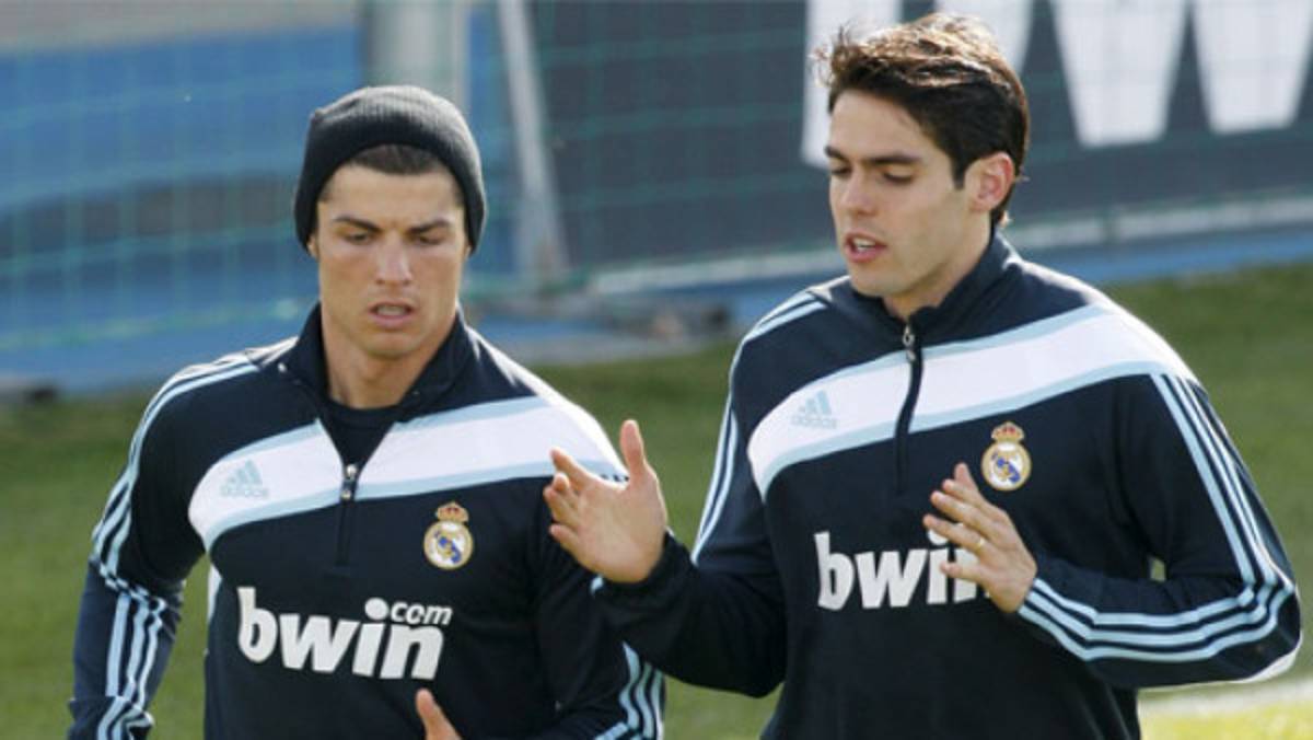 Operan a Kaká y será baja 4 meses