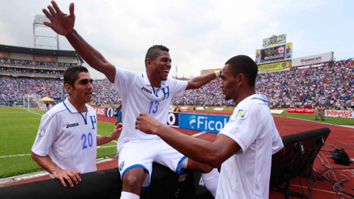 Honduras aplasta a Canadá y clasifica a la hexagonal