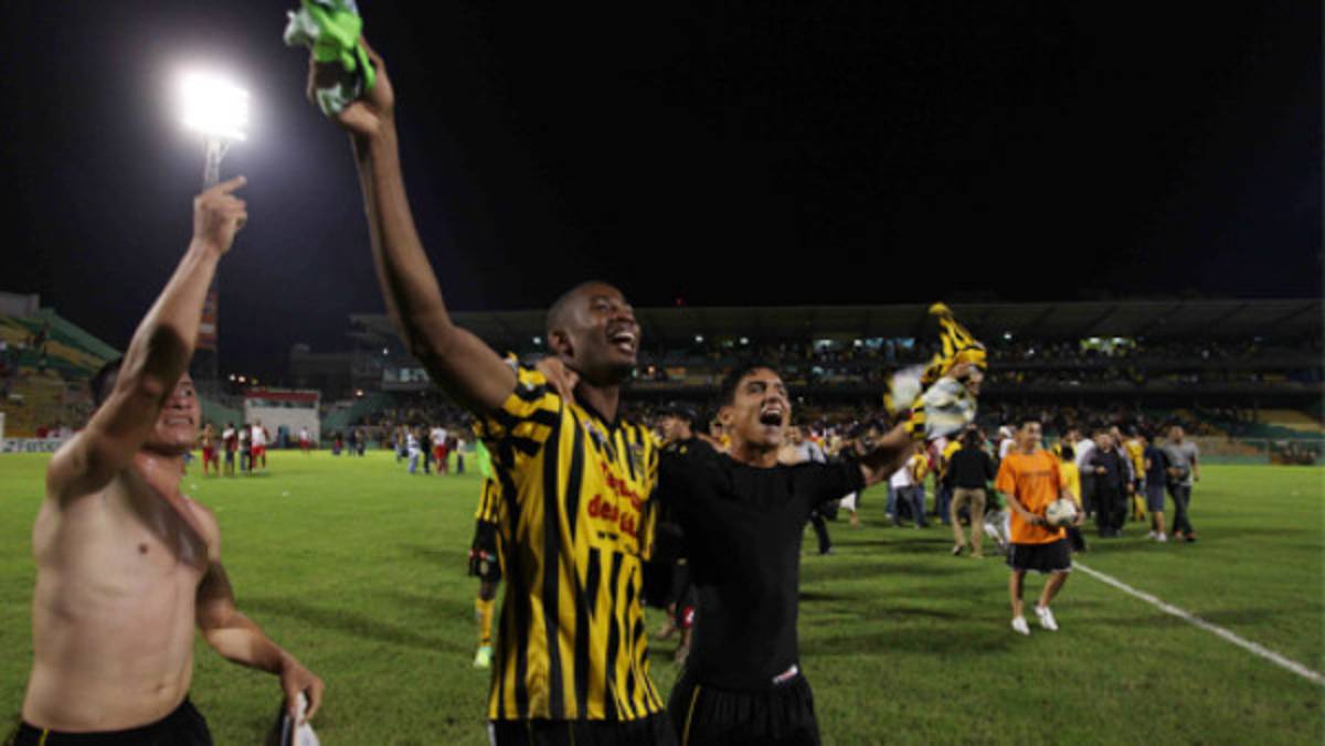 Allan Lalín pasó de villano a héroe