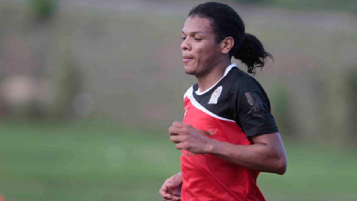 Olimpia ficha al volante David Meza