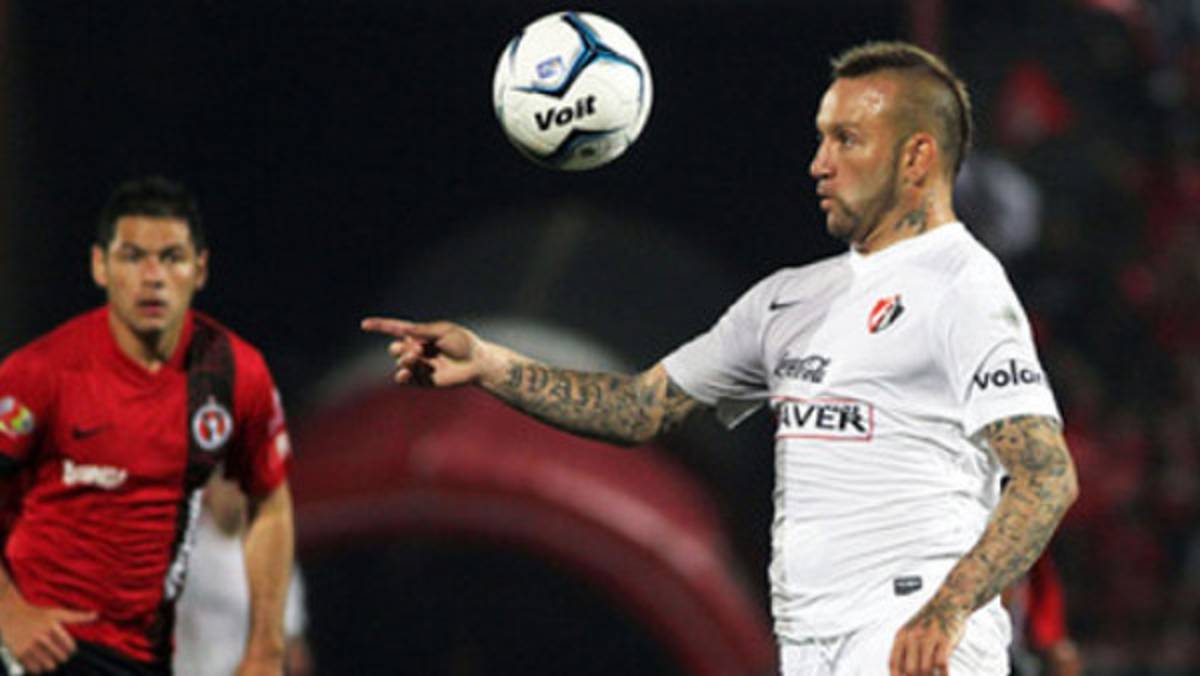 VIDEO: Matías Vuoso se luce con en fútbol de México